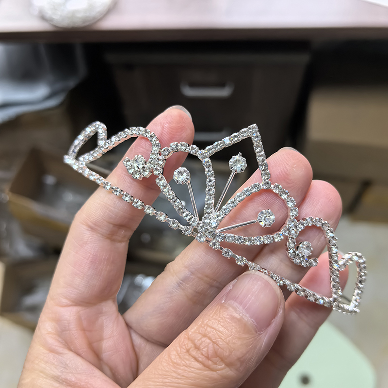 실버 컬러 라인스톤 신부 왕관 럭셔리 크리스탈 티아라  - Tech Accessories Women 리뷰 및 가격
